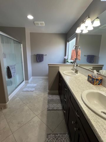 5005 Pinehurst Drive, Pasco, WA 99301