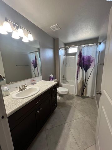 5005 Pinehurst Drive, Pasco, WA 99301