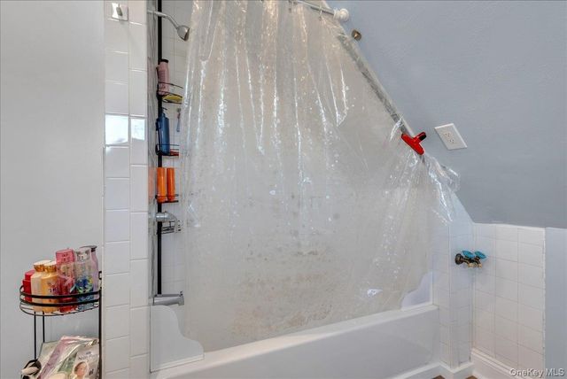 10 Sparten Place B, Tuxedo Park, NY 10987