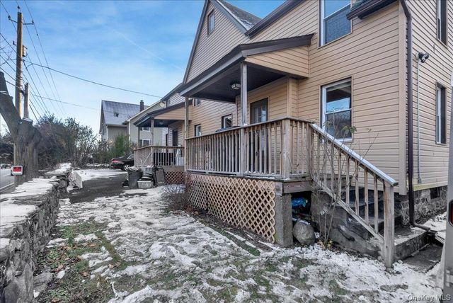 10 Sparten Place B, Tuxedo Park, NY 10987