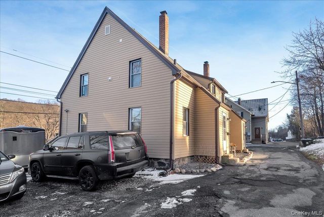 10 Sparten Place B, Tuxedo Park, NY 10987