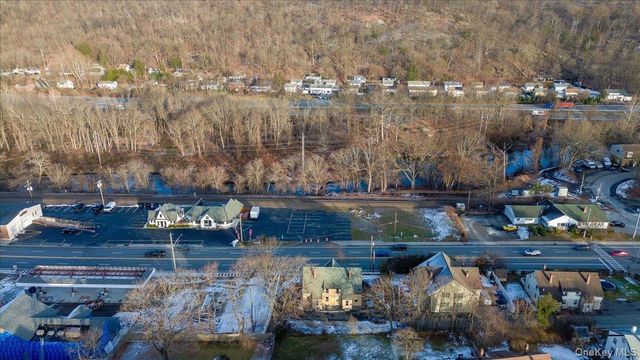 10 Sparten Place B, Tuxedo Park, NY 10987