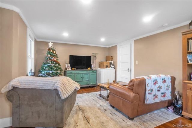 10 Sparten Place B, Tuxedo Park, NY 10987