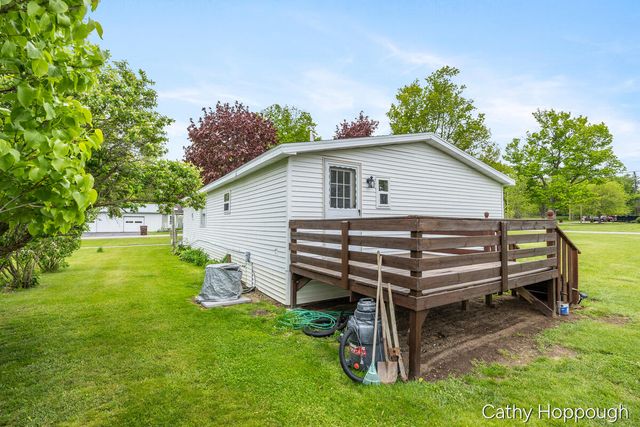 153 Baldwin Street, Lyons, MI 48851