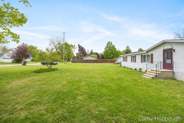 153 Baldwin Street, Lyons, MI 48851