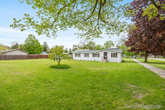 153 Baldwin Street, Lyons, MI 48851