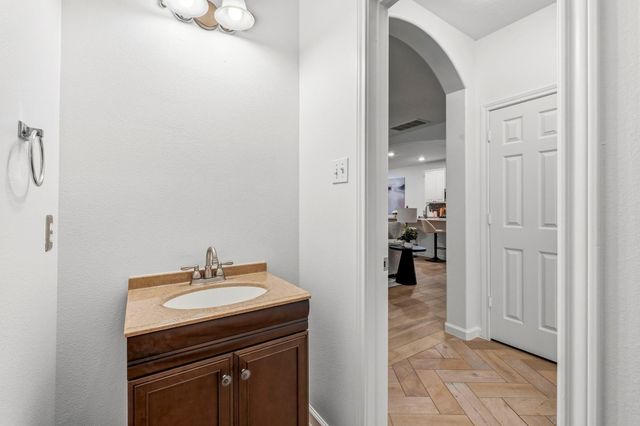 103 Ledgestone Place, The Woodlands, TX 77382