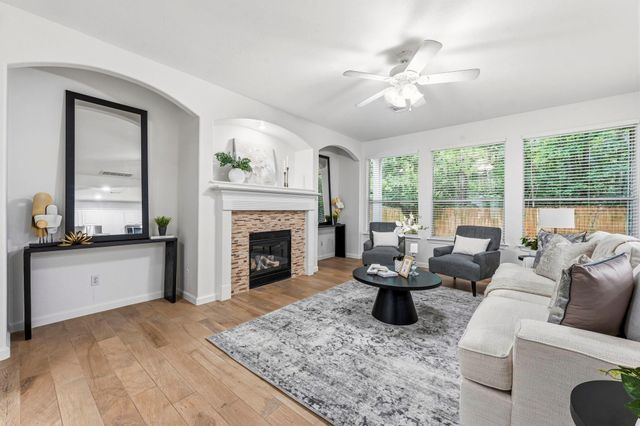 103 Ledgestone Place, The Woodlands, TX 77382