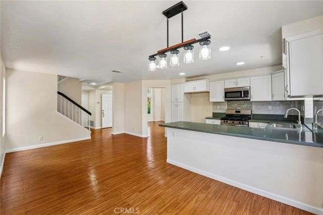 11472 Citrus Glen Ln, Fontana, CA 92337