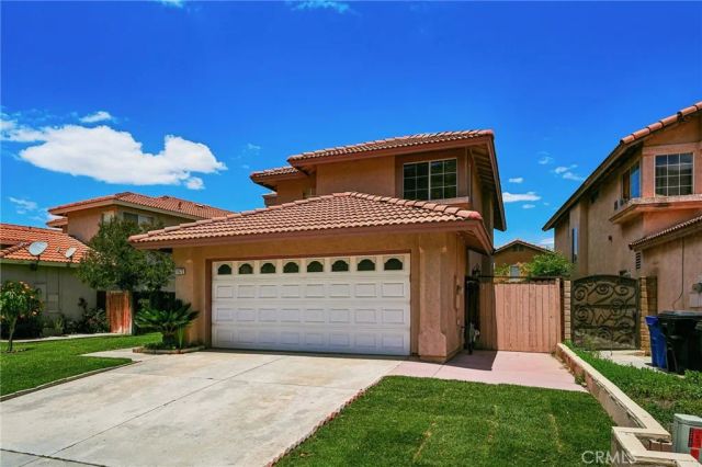 11472 Citrus Glen Ln, Fontana, CA 92337