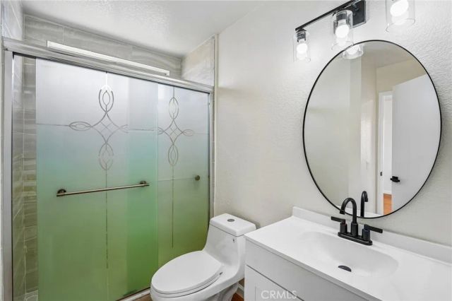 11472 Citrus Glen Ln, Fontana, CA 92337