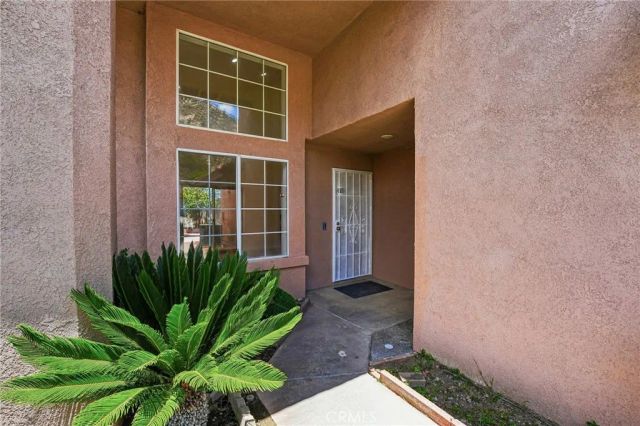 11472 Citrus Glen Ln, Fontana, CA 92337
