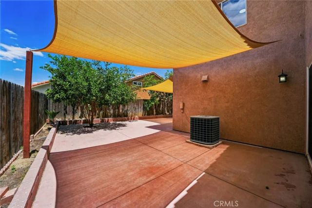 11472 Citrus Glen Ln, Fontana, CA 92337