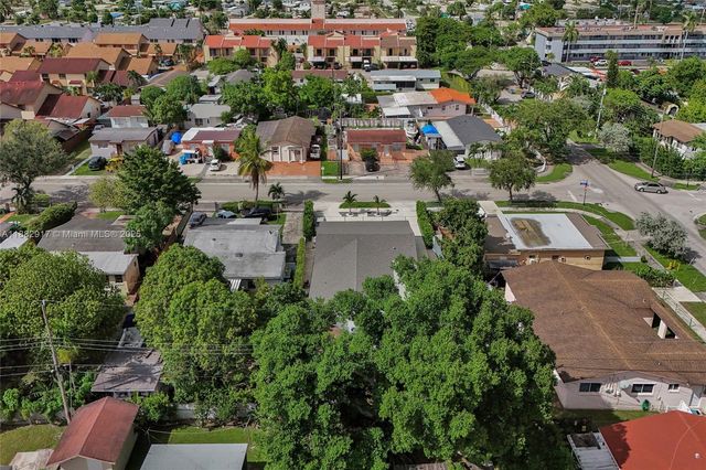 11220 SW 2nd St, Sweetwater, FL 33174