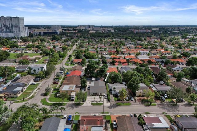 11220 SW 2nd St, Sweetwater, FL 33174