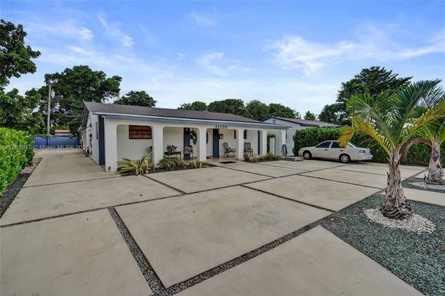 11220 SW 2nd St, Sweetwater, FL 33174