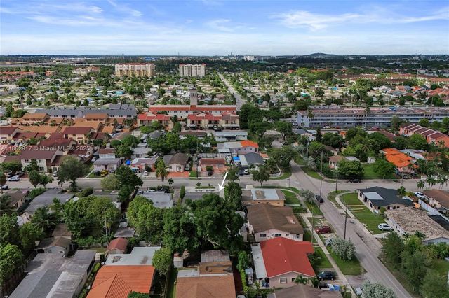 11220 SW 2nd St, Sweetwater, FL 33174