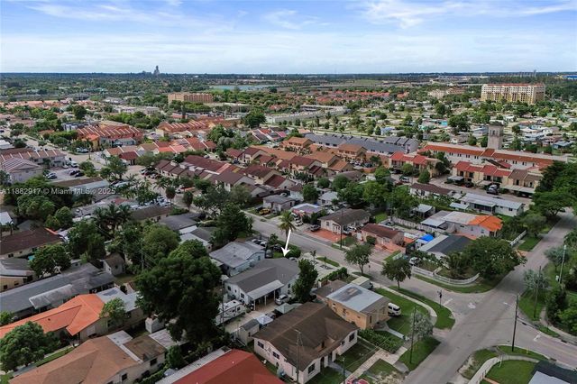 11220 SW 2nd St, Sweetwater, FL 33174