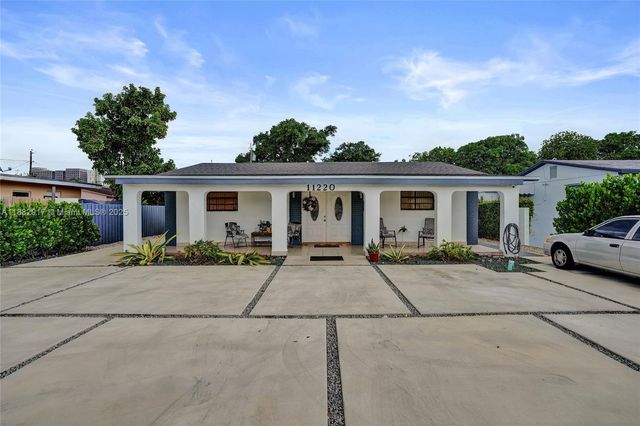 11220 SW 2nd St, Sweetwater, FL 33174