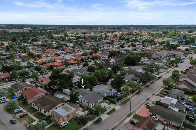 11220 SW 2nd St, Sweetwater, FL 33174