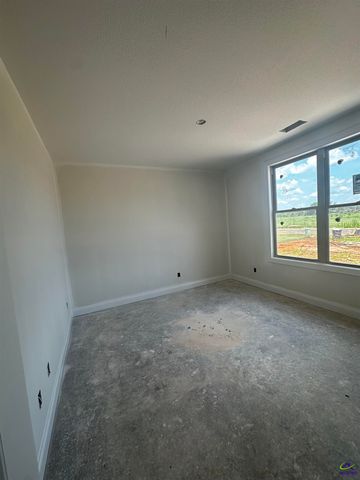 222 Farmland Circle, Perry, GA 31069