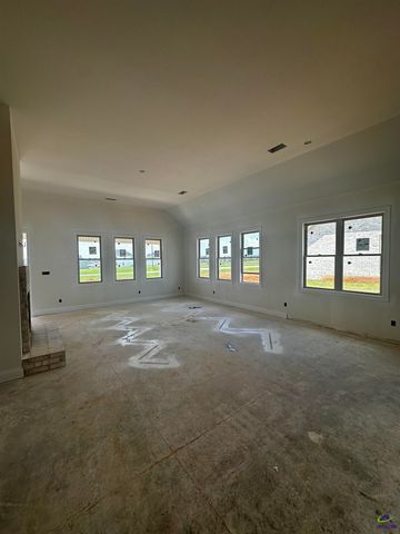 222 Farmland Circle, Perry, GA 31069