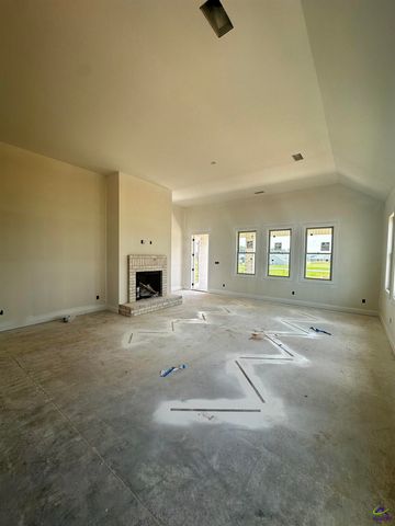 222 Farmland Circle, Perry, GA 31069