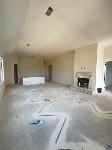 222 Farmland Circle, Perry, GA 31069