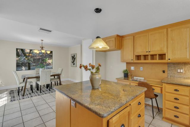5539 Crestline Dr, Foresthill, CA 95631