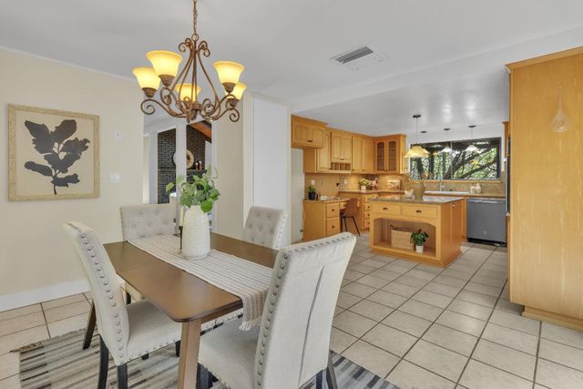 5539 Crestline Dr, Foresthill, CA 95631