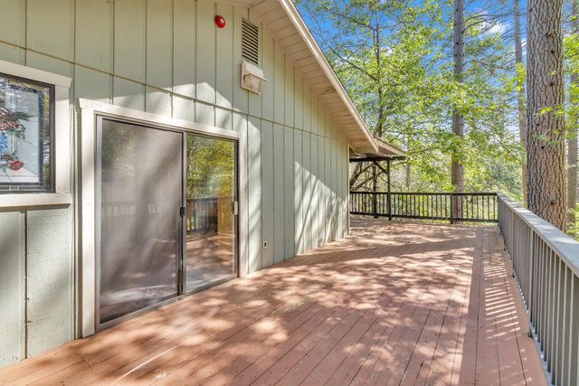 5539 Crestline Dr, Foresthill, CA 95631