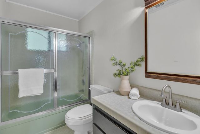 5539 Crestline Dr, Foresthill, CA 95631