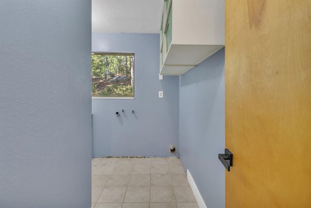 5539 Crestline Dr, Foresthill, CA 95631