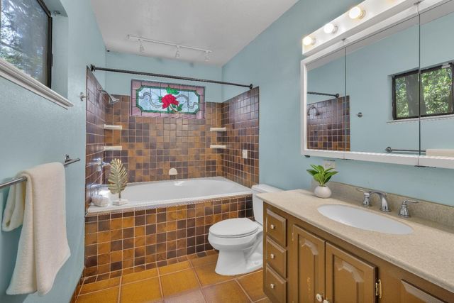 5539 Crestline Dr, Foresthill, CA 95631