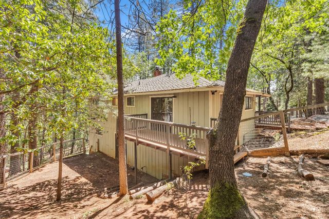 5539 Crestline Dr, Foresthill, CA 95631