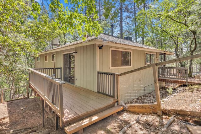5539 Crestline Dr, Foresthill, CA 95631