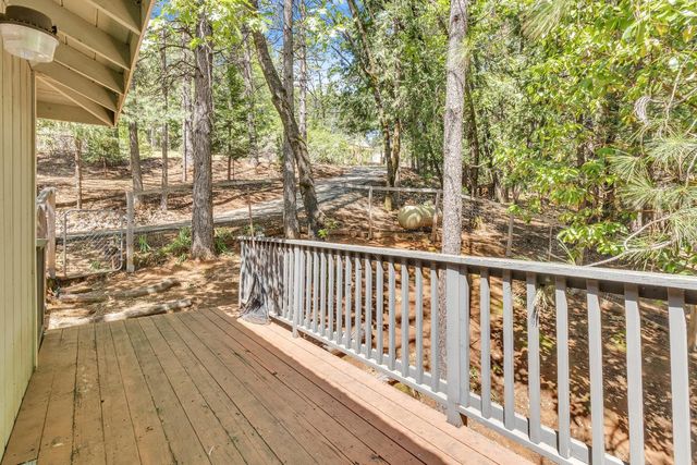 5539 Crestline Dr, Foresthill, CA 95631