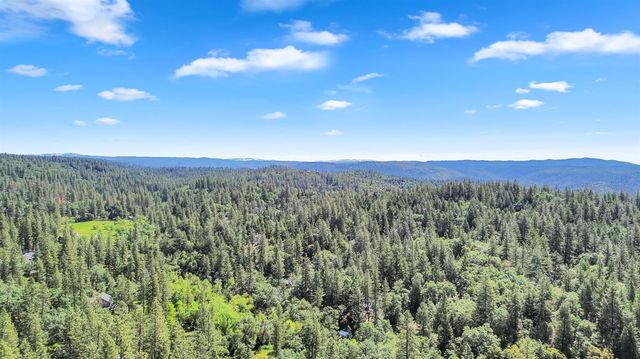 5539 Crestline Dr, Foresthill, CA 95631