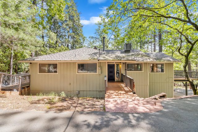 5539 Crestline Dr, Foresthill, CA 95631