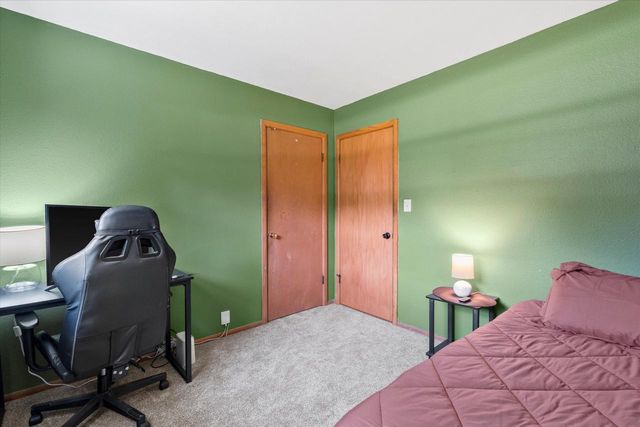 480 Rip Van Winkle DRIVE, Waukesha, WI 53186