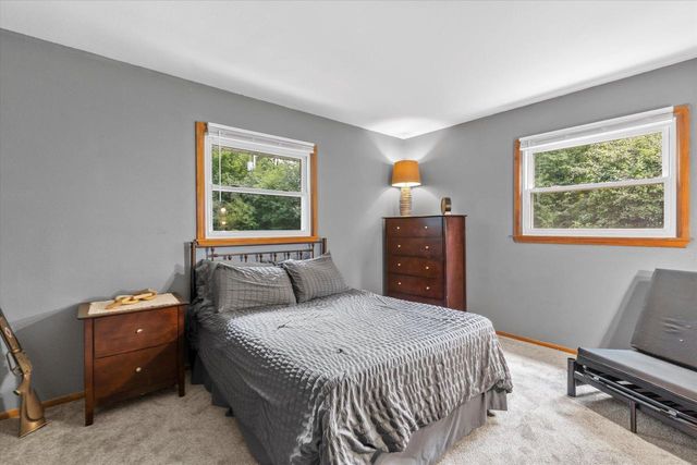 480 Rip Van Winkle DRIVE, Waukesha, WI 53186