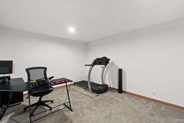 480 Rip Van Winkle DRIVE, Waukesha, WI 53186