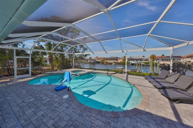 909 BIRDIE WAY, Apollo Beach, FL 33572