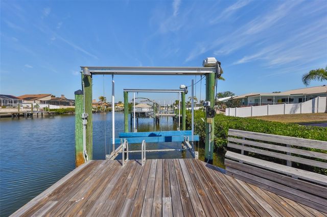 909 BIRDIE WAY, Apollo Beach, FL 33572