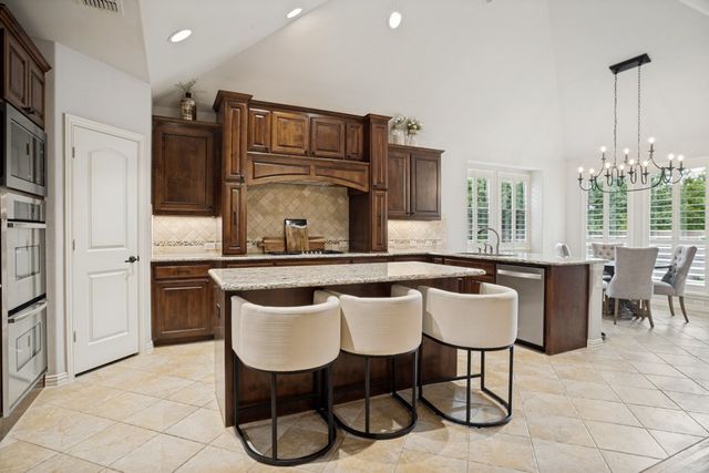 15136 Seventeen Lakes Boulevard, Fort Worth, TX 76262