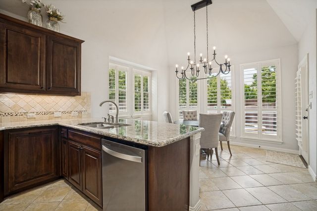 15136 Seventeen Lakes Boulevard, Fort Worth, TX 76262