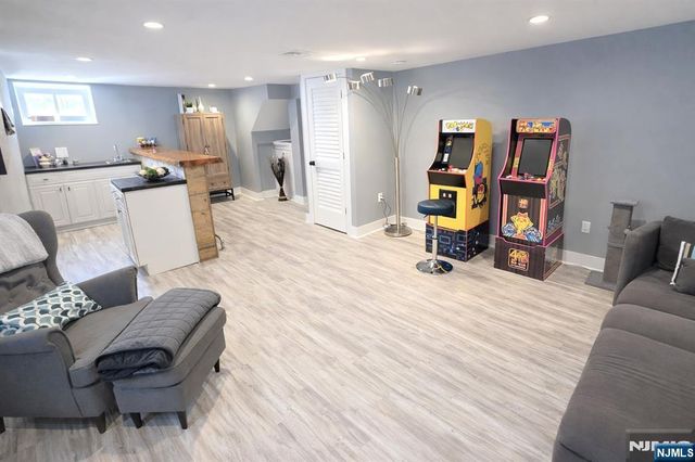 104 Walter Avenue, Hasbrouck Heights, NJ 07604