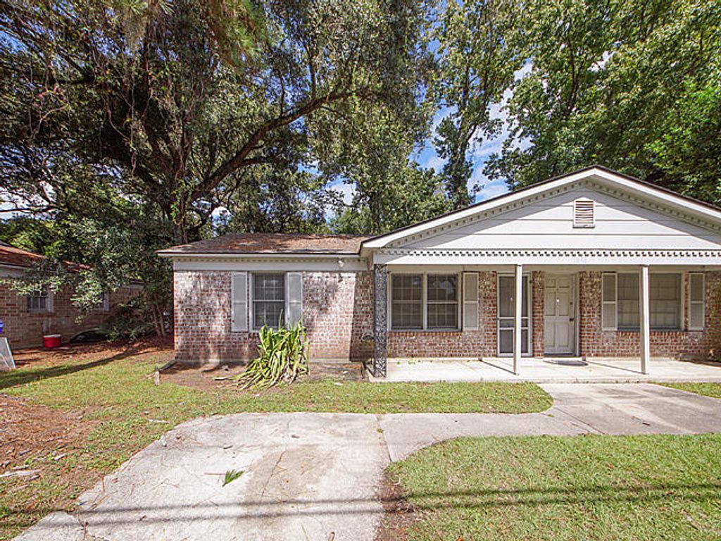 1836 Camp Road D, Charleston, SC 29412