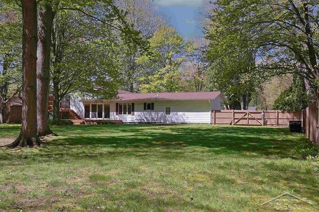 723 S Osborne Drive, Midland, MI 48640