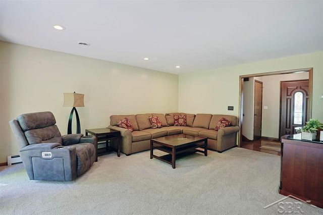 723 S Osborne Drive, Midland, MI 48640